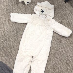 Pottery Barn Cream Bear Hooded 12-24 Months